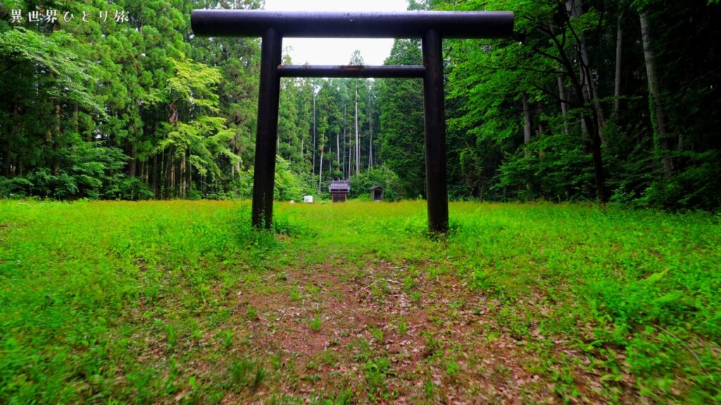 A spectacular view of Hakuba Village, Jorye Shrine