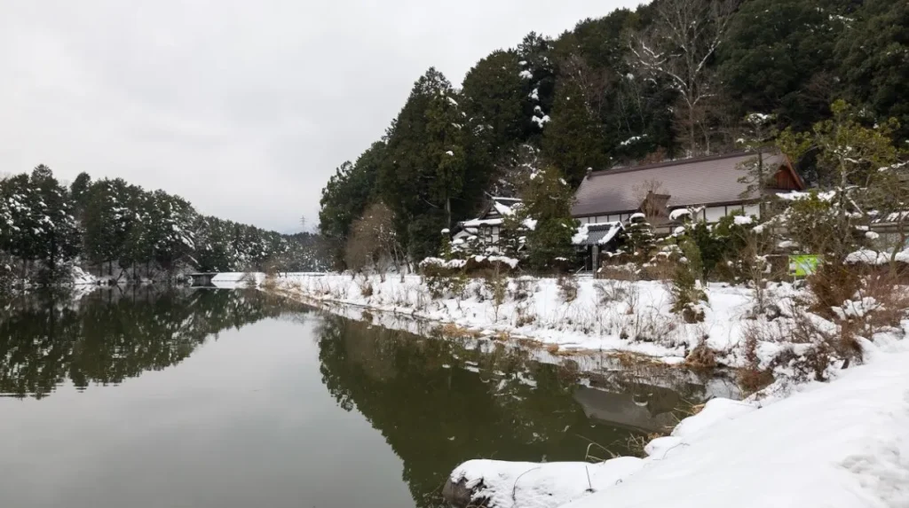 京都、楞嚴寺の雪景色