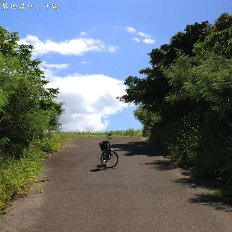 小浜島、坂が多いので電動自転車がオススメ