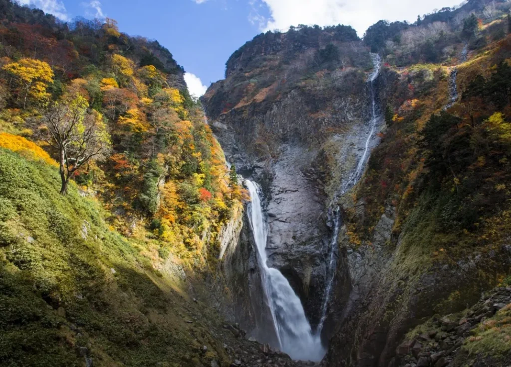 称名滝（しょうみょうだき）｜富山の絶景