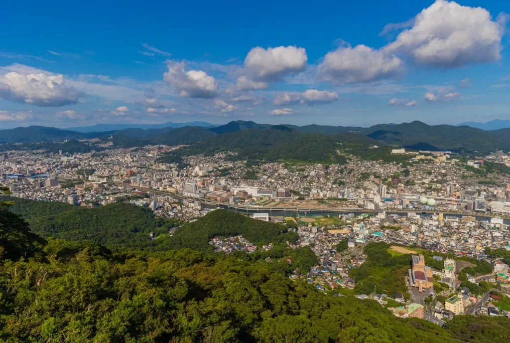 稲佐山展望台から見た長崎の街並み（いなさやま）｜長崎県の絶景スポット