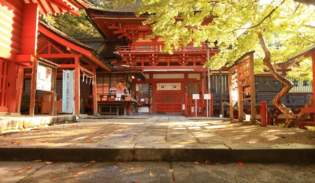 楼門｜談山神社の紅葉