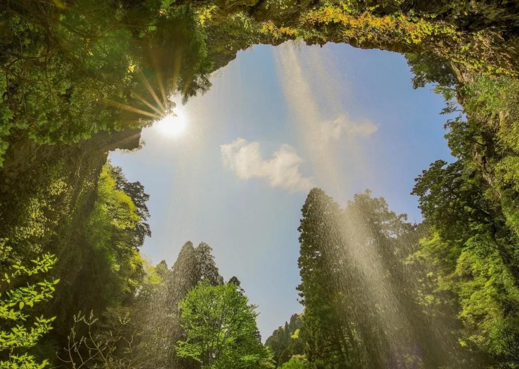 壇鏡の滝 / 島後島（だんきょうのたき / どうごとう）｜島根県の観光、絶景名所